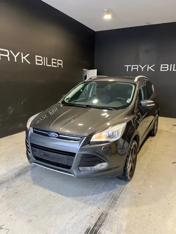 Ford Kuga 1.5benzin Titanium 150ps, снимка 10 - Автомобили и джипове - 53080903