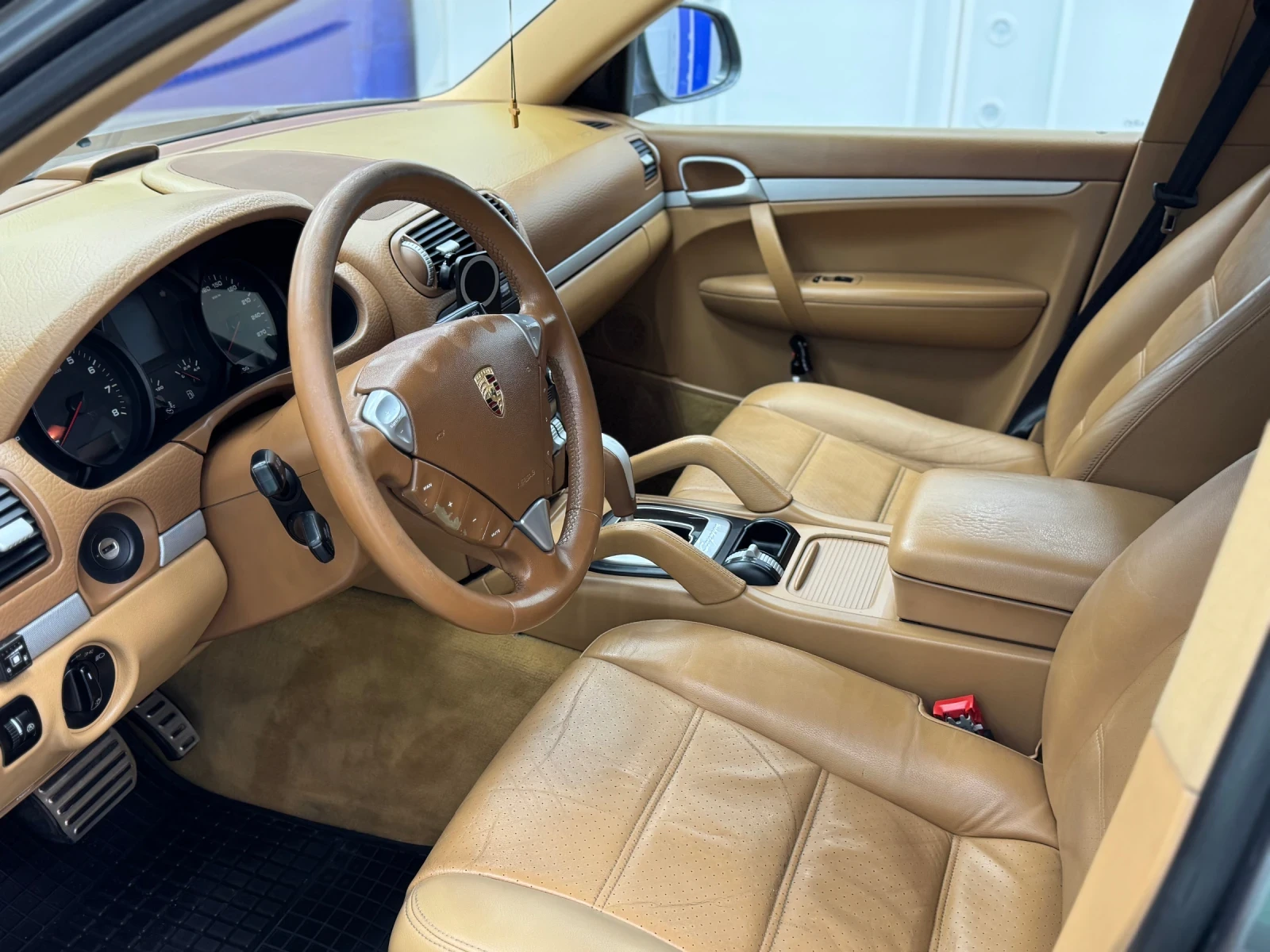 Porsche Cayenne  - изображение 6