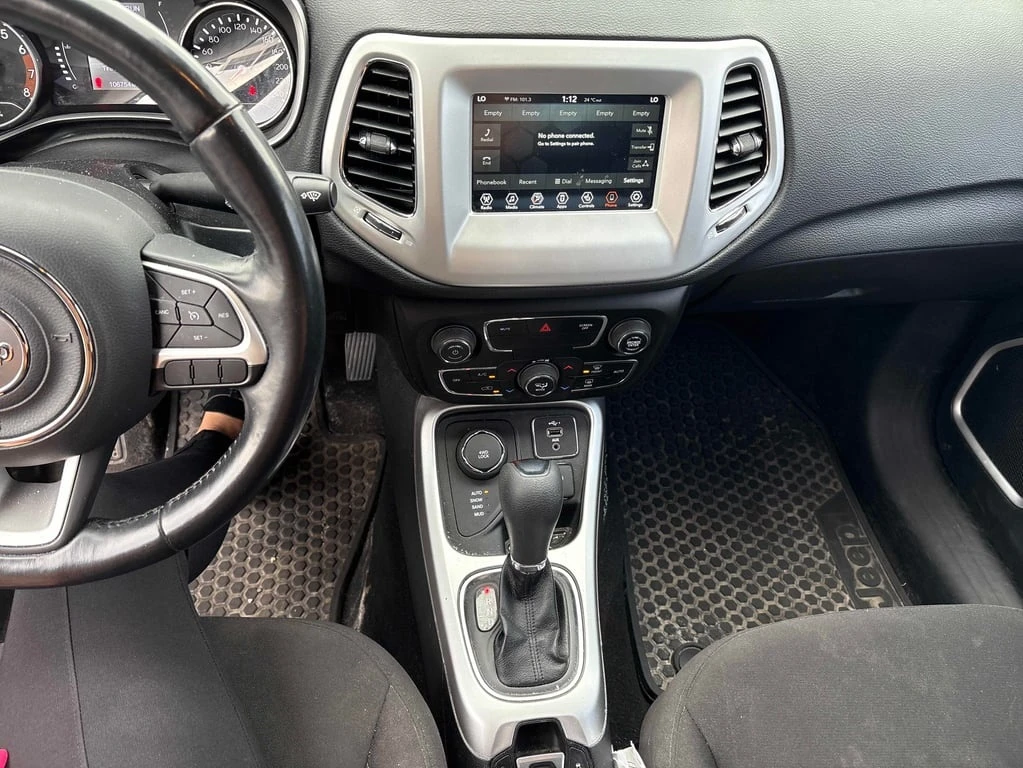 Jeep Compass * Upland Edition * CARFAX * ЦЕНА ДО БГ - изображение 9