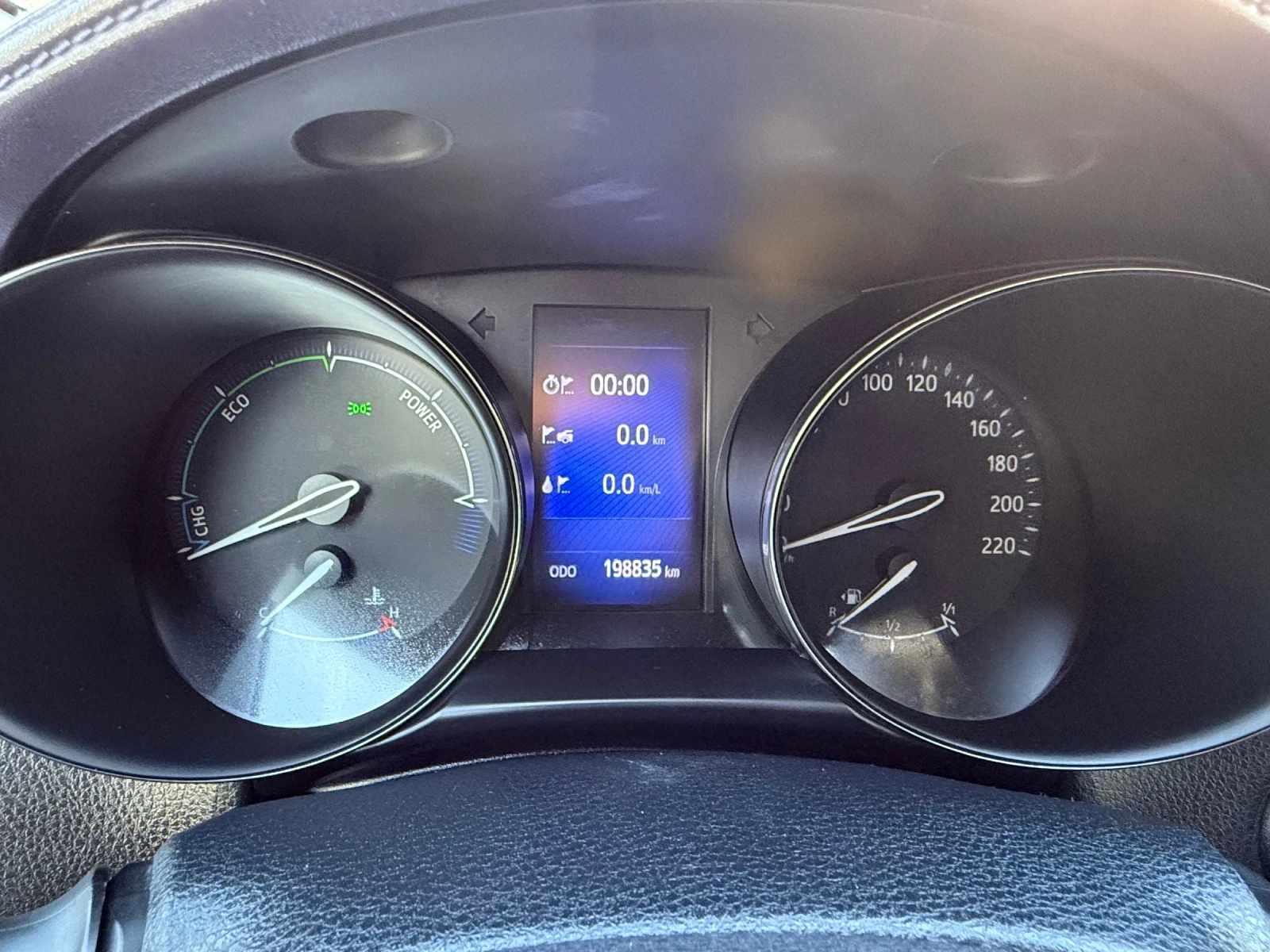 Toyota C-HR 1.8Hybrid* АВТОМАТИК* LED*  - изображение 6