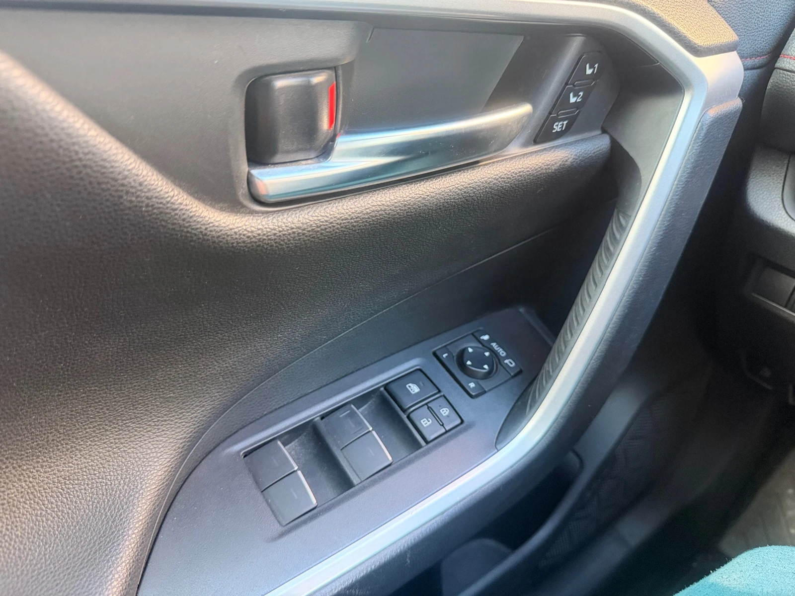 Toyota Rav4 2.5 Plug in 4x4, снимка 13 - Автомобили и джипове - 53939402