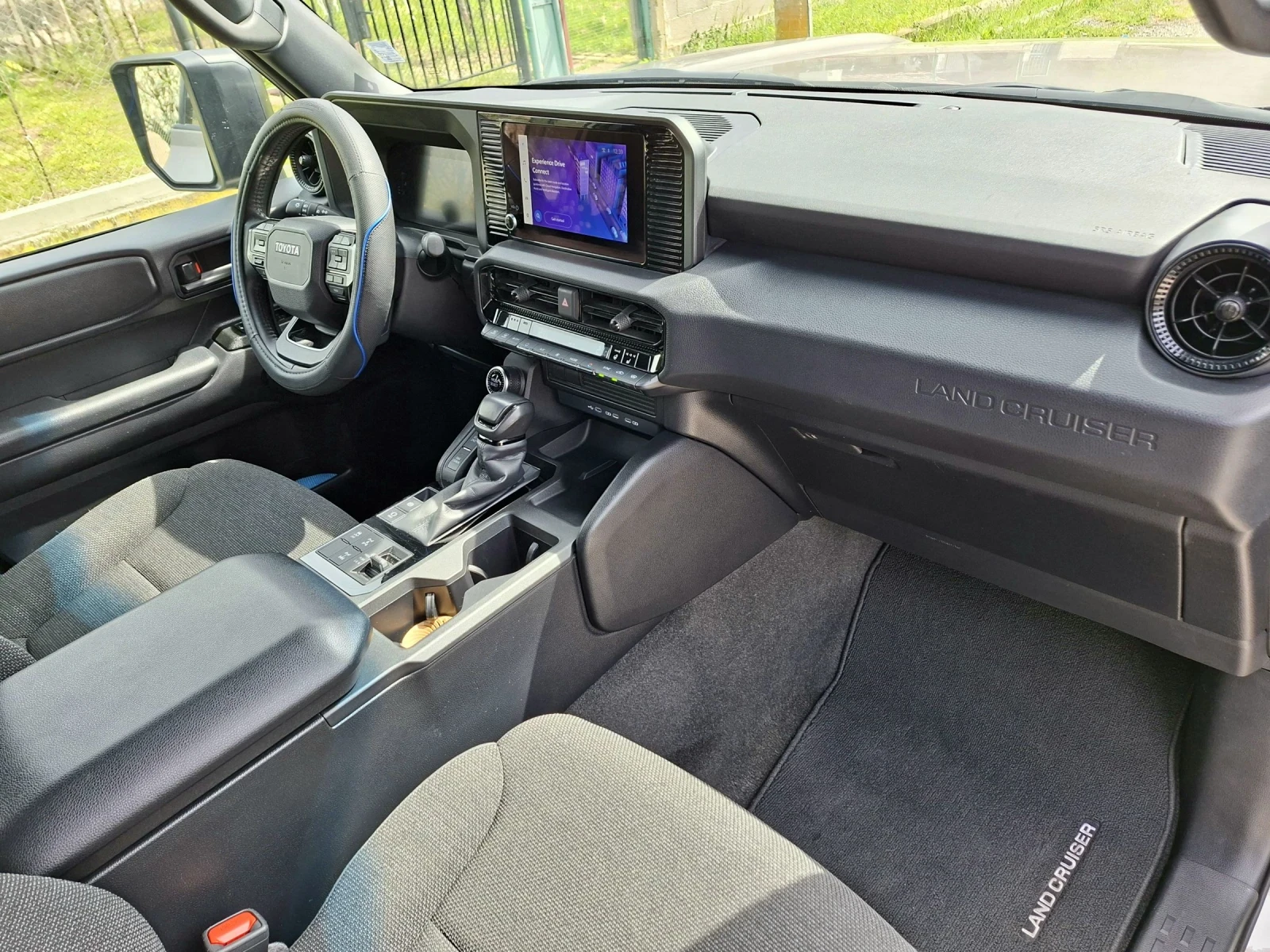 Toyota Land cruiser 250, снимка 10 - Автомобили и джипове - 54194982