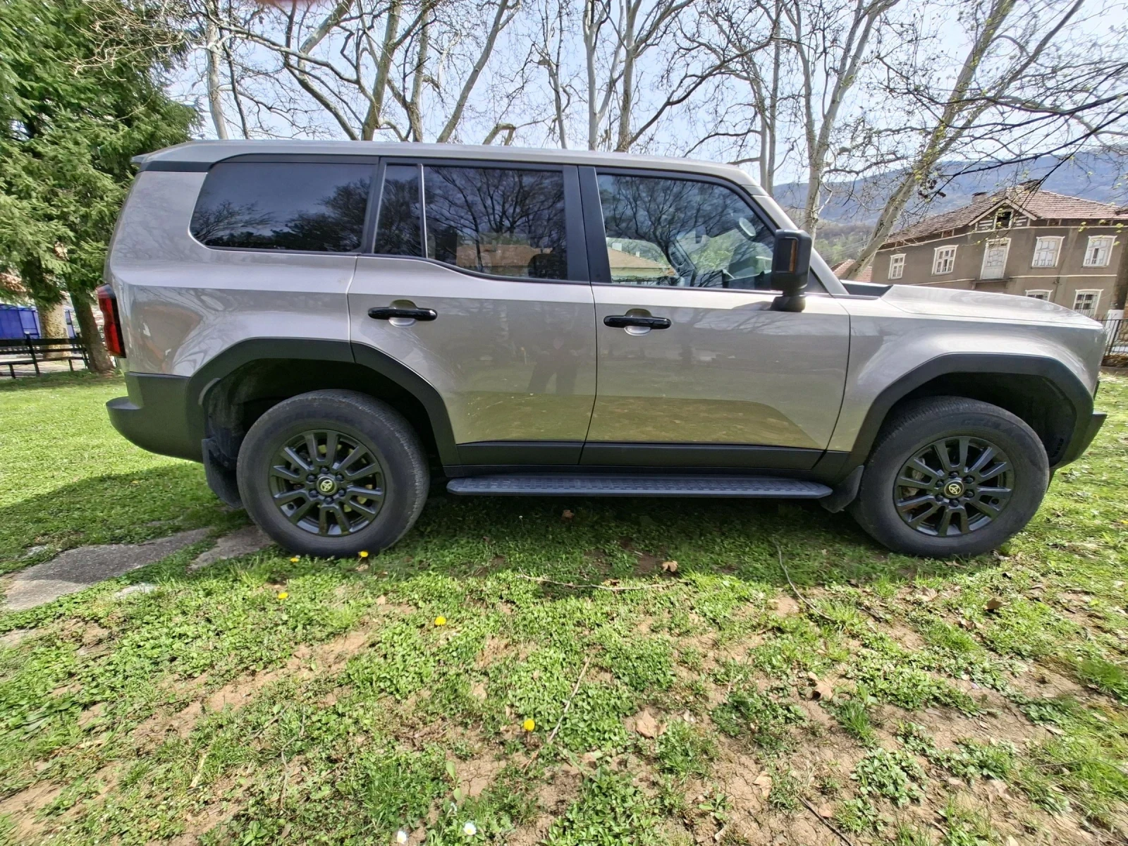 Toyota Land cruiser 250, снимка 8 - Автомобили и джипове - 54194982