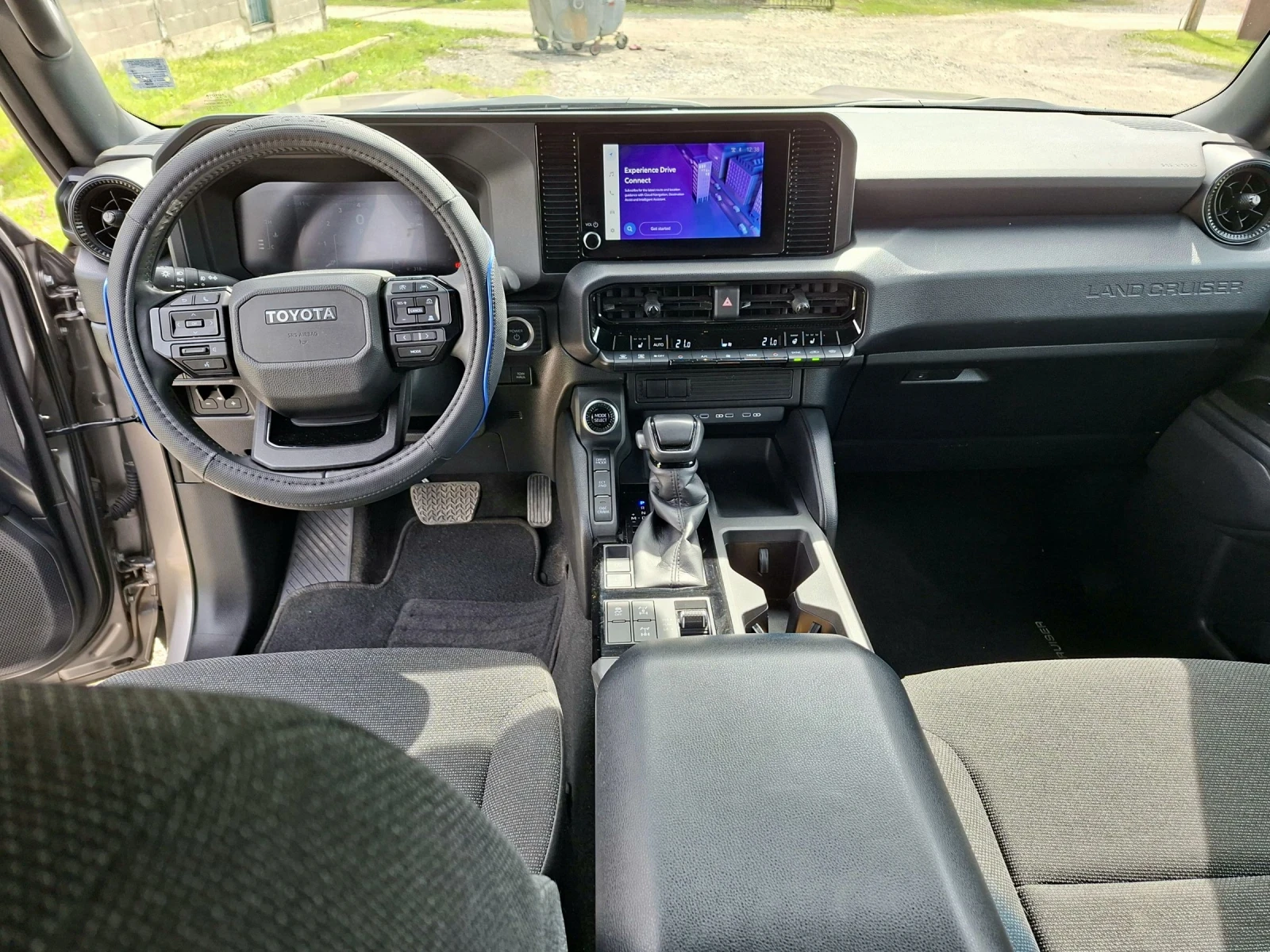 Toyota Land cruiser 250, снимка 12 - Автомобили и джипове - 54194982