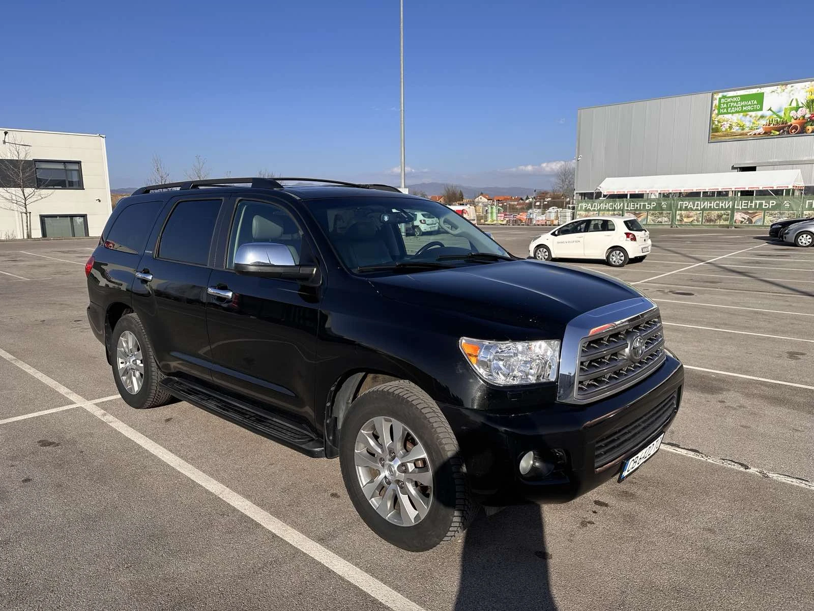Toyota Sequoia, снимка 3 - Автомобили и джипове - 54279595