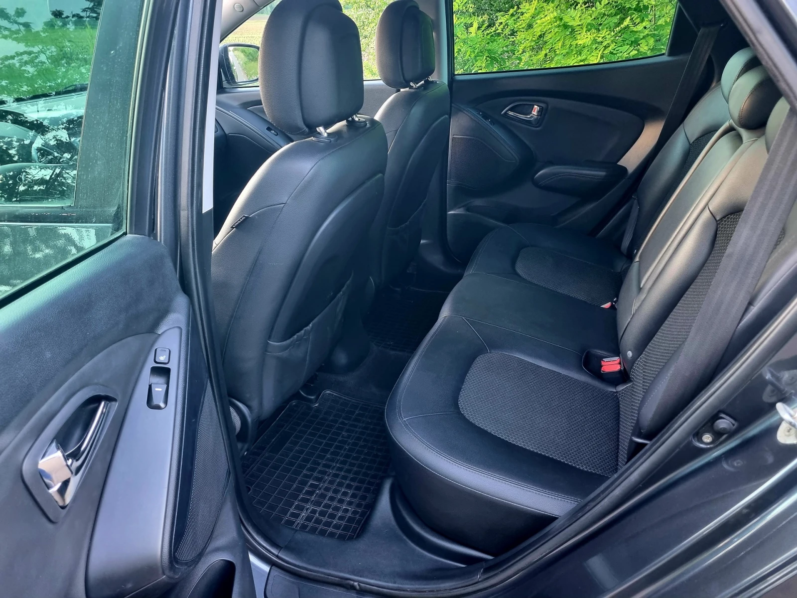 Hyundai IX35 1.6GDI, 135 hp, снимка 12 - Автомобили и джипове - 54685688