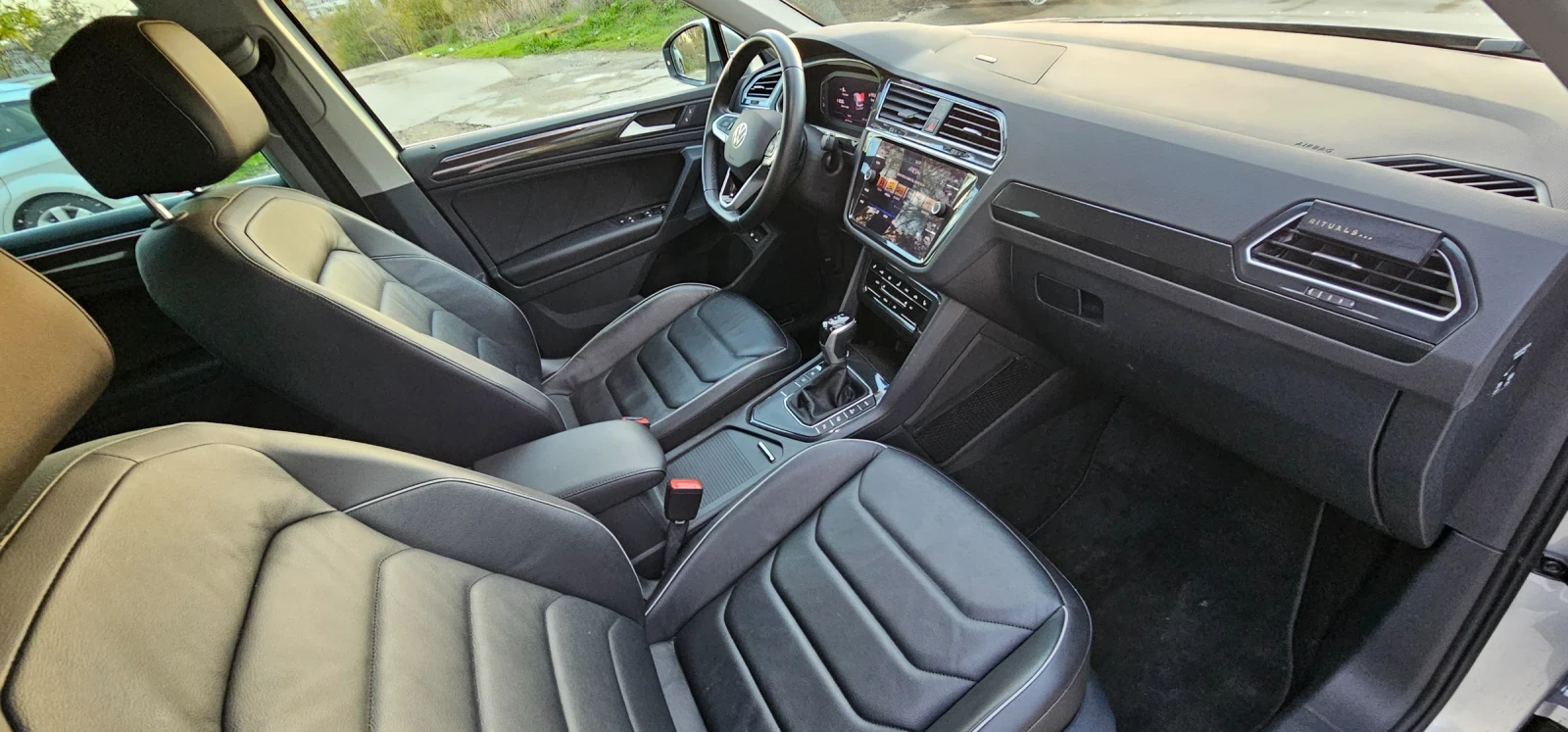VW Tiguan Plug in Hybrid , снимка 17 - Автомобили и джипове - 55166211