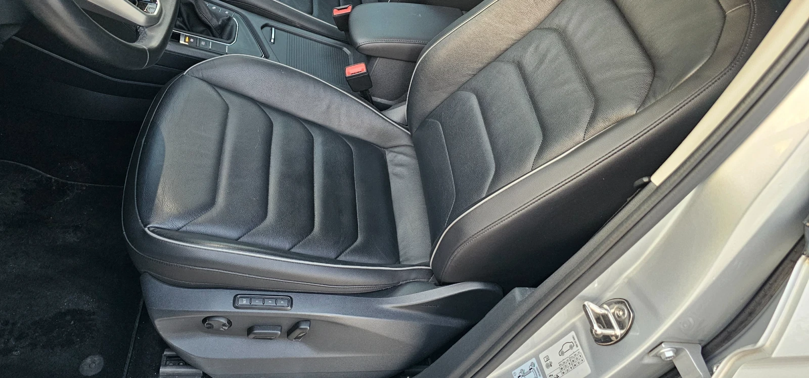 VW Tiguan Plug in Hybrid , снимка 10 - Автомобили и джипове - 55166211