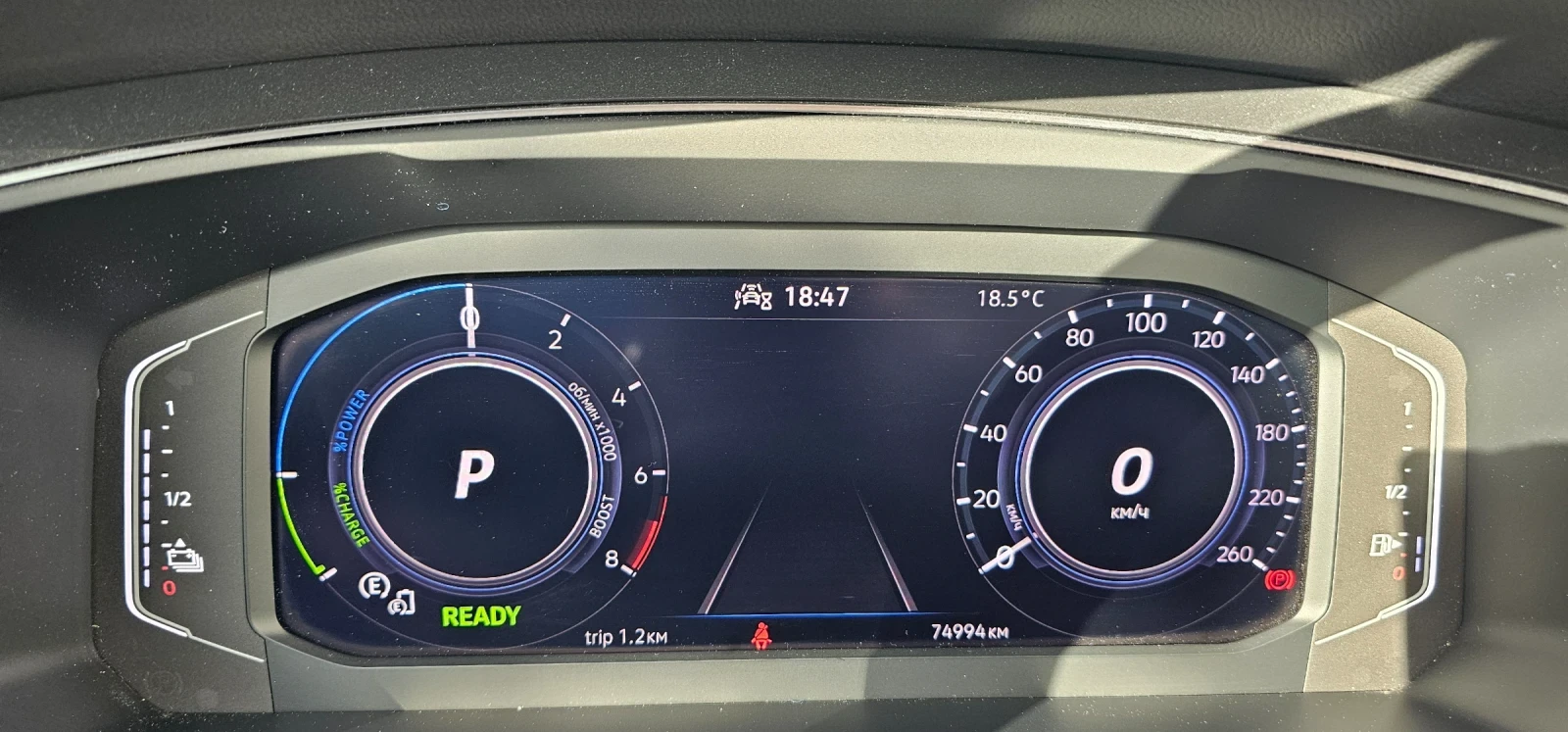 VW Tiguan Plug in Hybrid , снимка 9 - Автомобили и джипове - 55166211