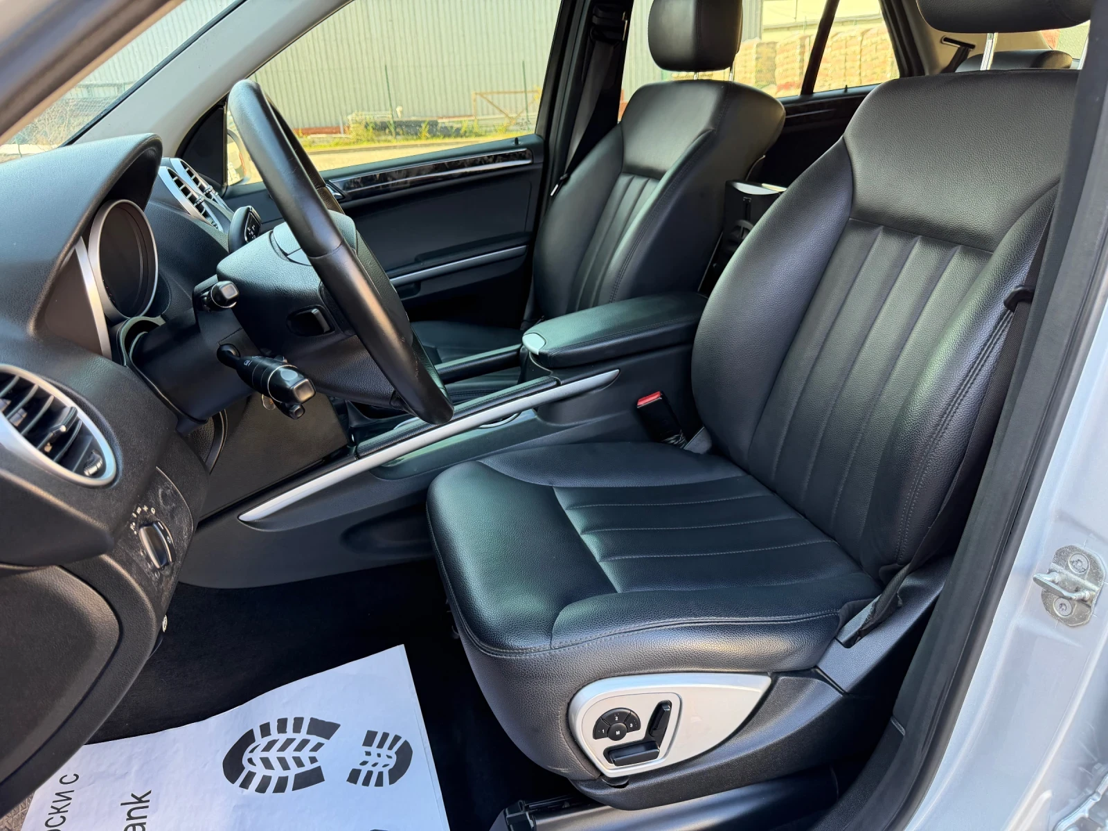 Mercedes-Benz ML 320 cdi 224k.c* Kamera* Памет* ЛИЗИНГ, снимка 9 - Автомобили и джипове - 55239013