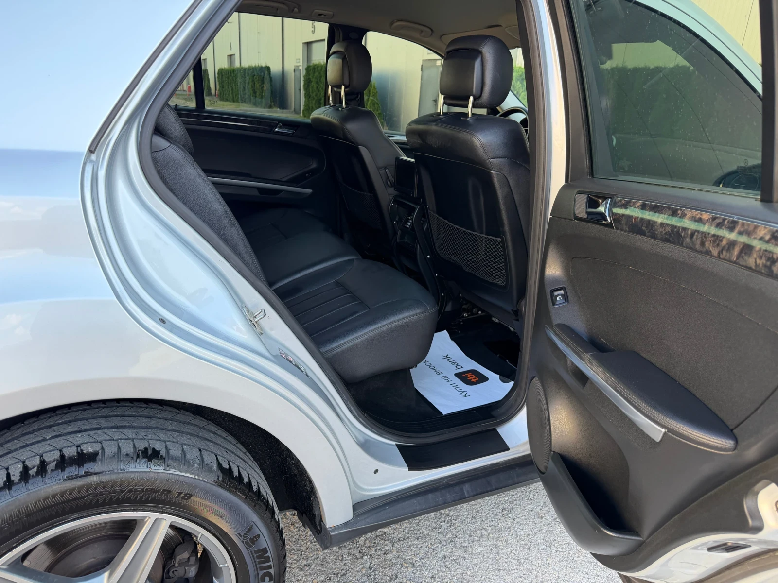 Mercedes-Benz ML 320 cdi 224k.c* Kamera* Памет* ЛИЗИНГ, снимка 13 - Автомобили и джипове - 55239013