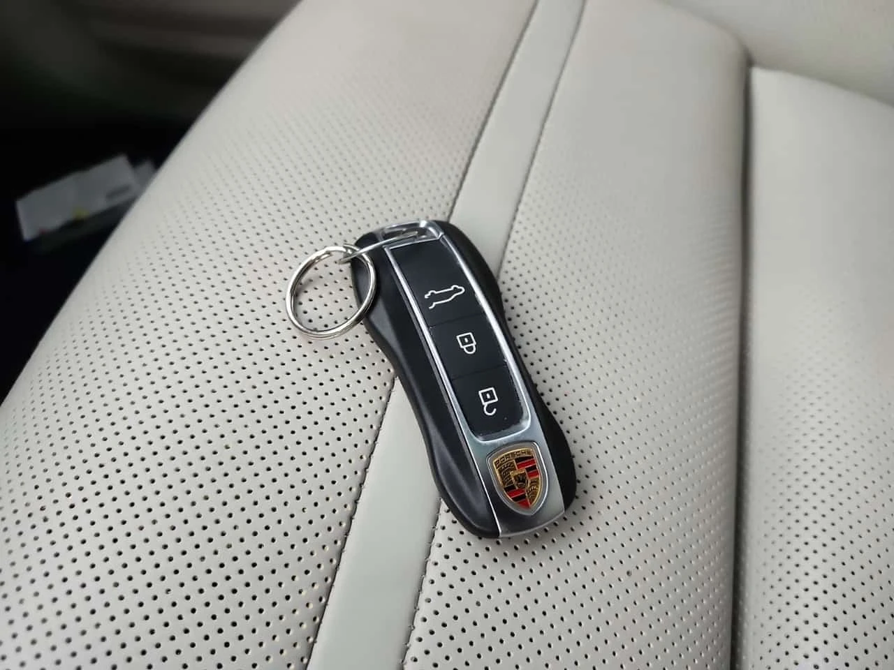 Porsche Cayenne * Awd S * АВТОКРЕДИТ * ГЛАВНО ПРЕДСТАВИТЕЛСТВО, снимка 8 - Автомобили и джипове - 56293757