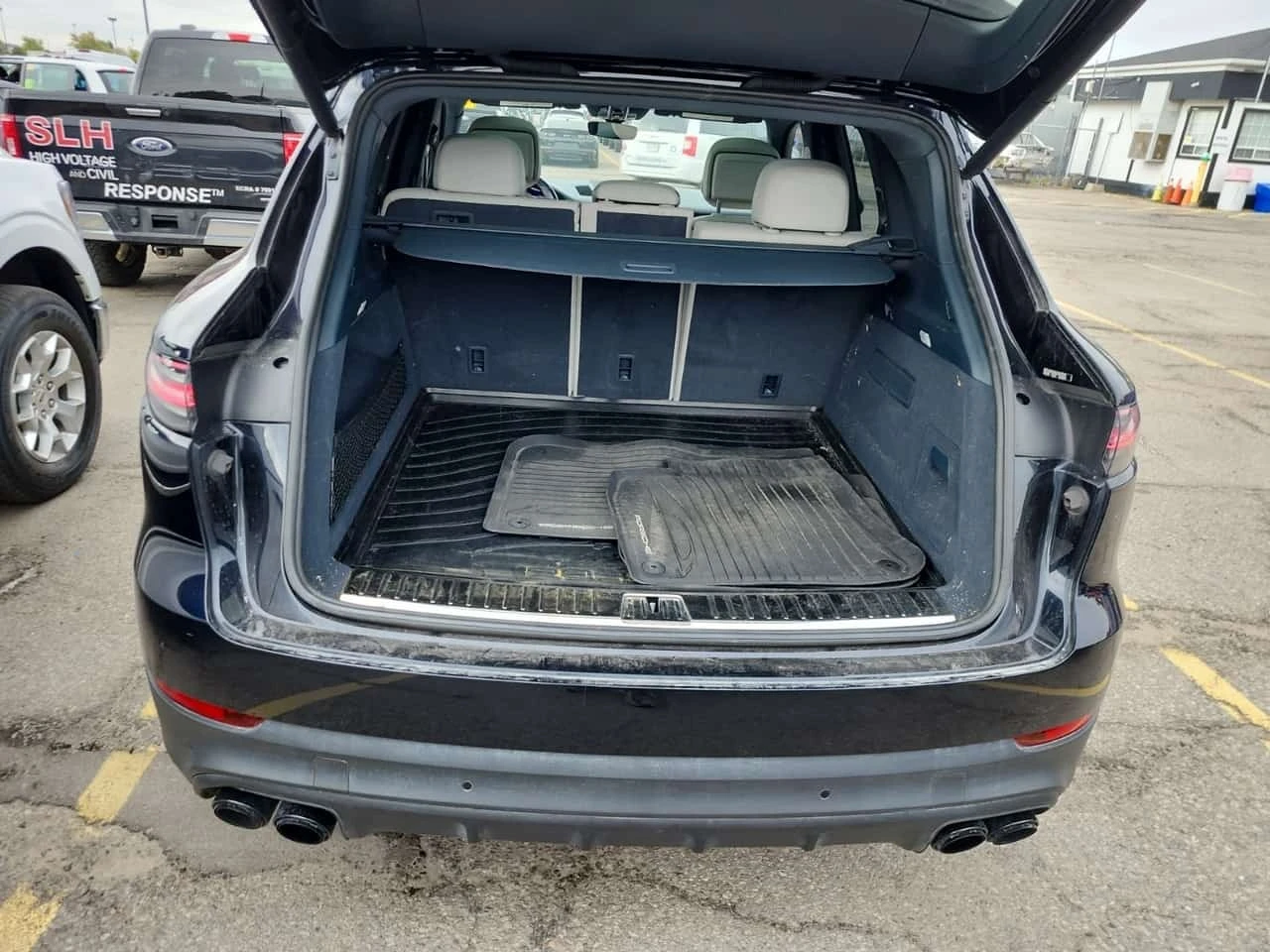 Porsche Cayenne * Awd S * АВТОКРЕДИТ * ГЛАВНО ПРЕДСТАВИТЕЛСТВО, снимка 14 - Автомобили и джипове - 56293757