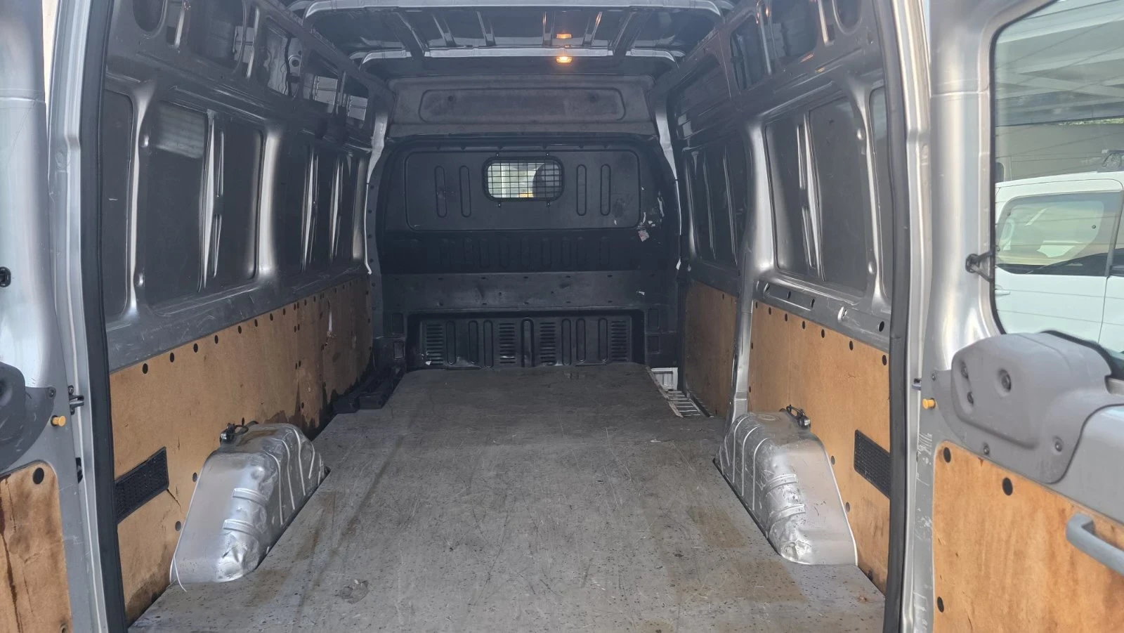 Ford Transit 2.2TDCI FACELIFT ЛИЗИНГ, снимка 9 - Бусове и автобуси - 56208060