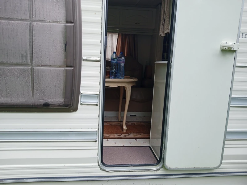 Каравана Weinsberg, снимка 8 - Каравани и кемпери - 51674237