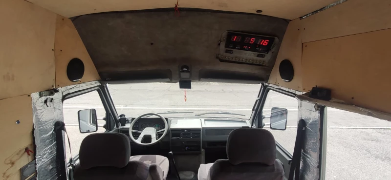 Кемпер Други Iveco 35-10, снимка 9 - Каравани и кемпери - 52298473