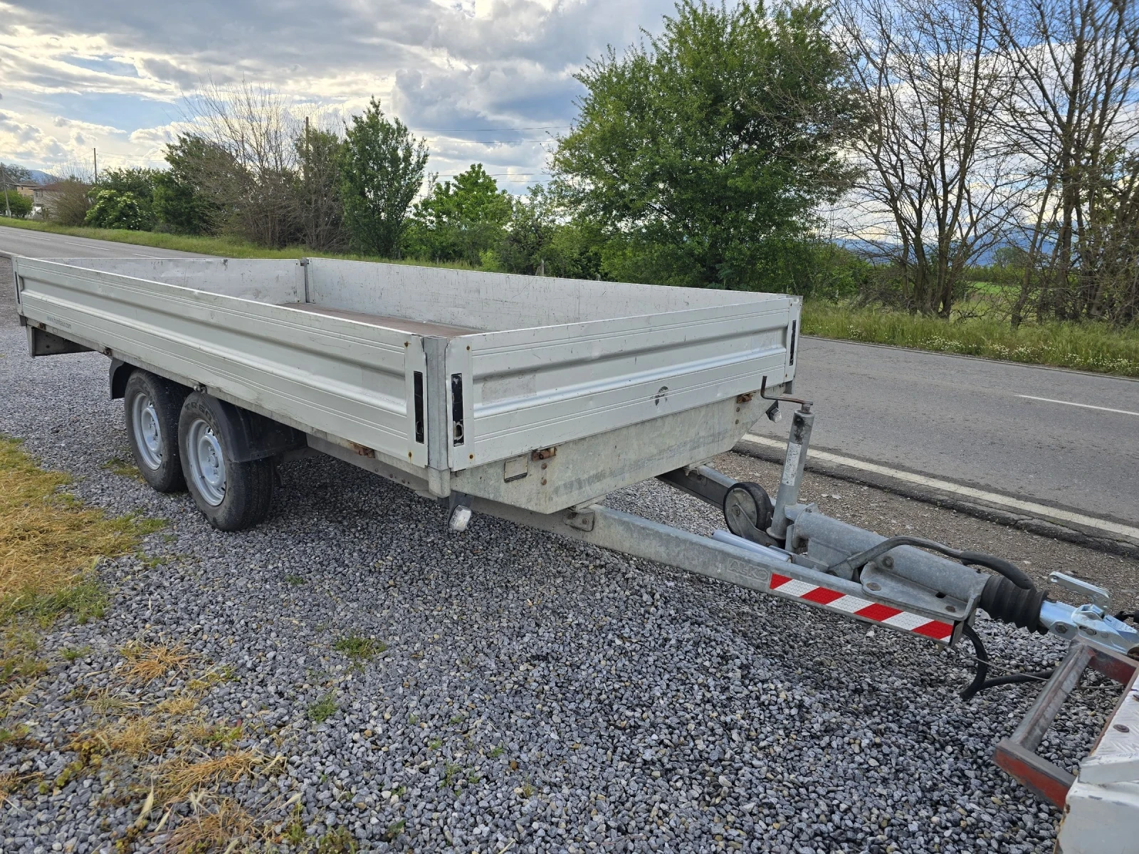 За автомобил Humbaur 3500kg 4.20, снимка 3 - Ремаркета - 54567881