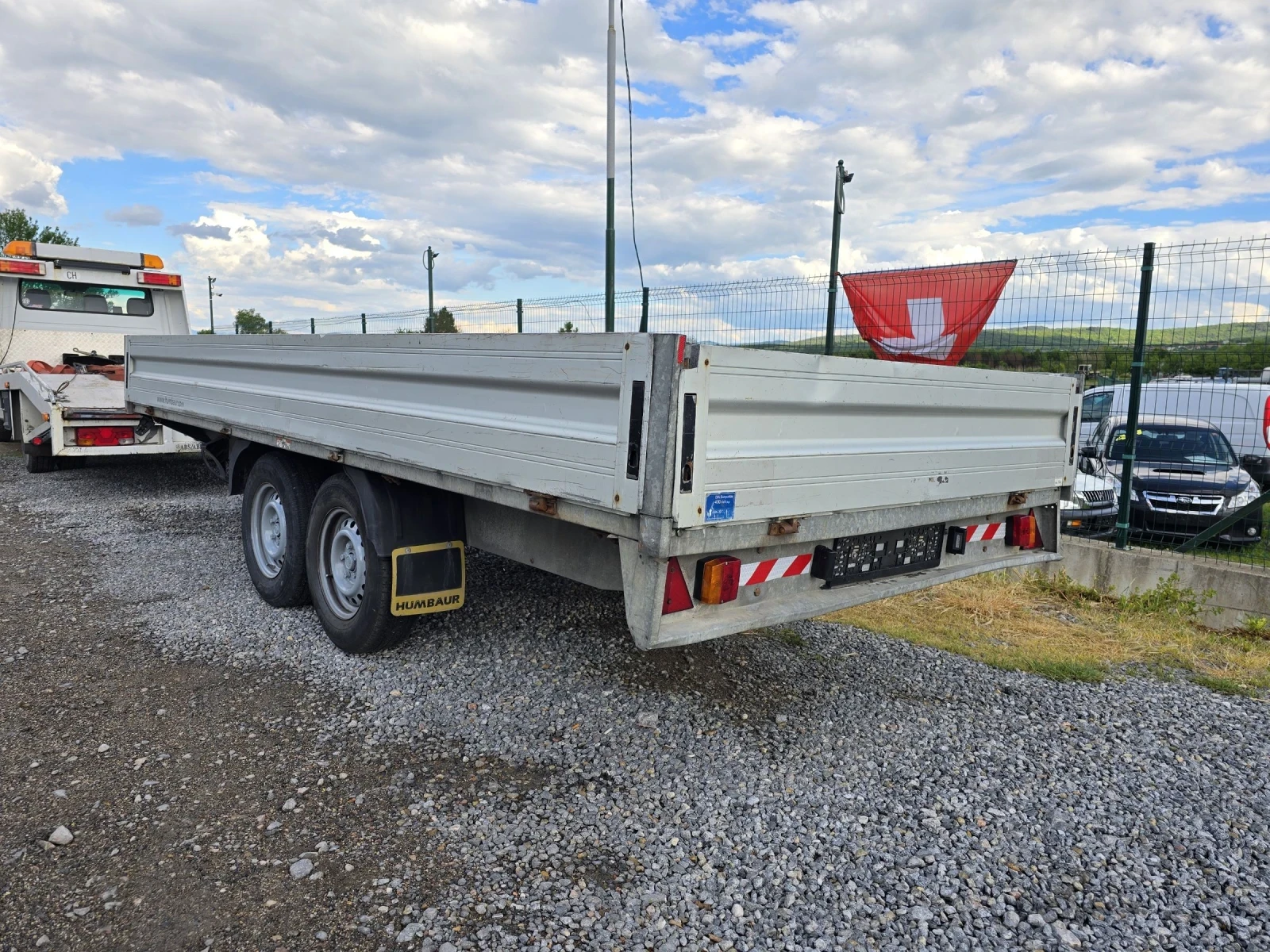 За автомобил Humbaur 3500kg 4.20, снимка 4 - Ремаркета - 54567881