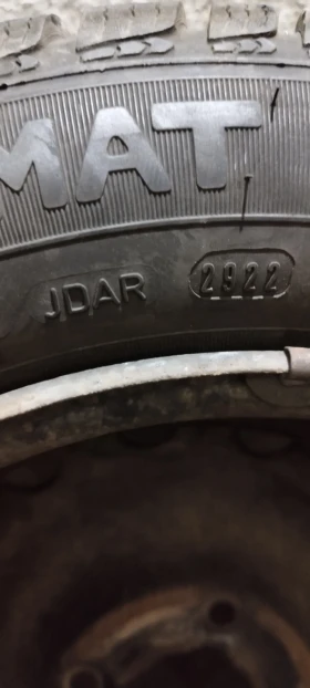Гуми Зимни 185/60R14, снимка 2