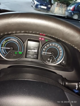 Toyota Auris Hibrid1.8, снимка 6