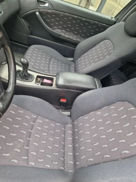 Mercedes-Benz C 220, снимка 10