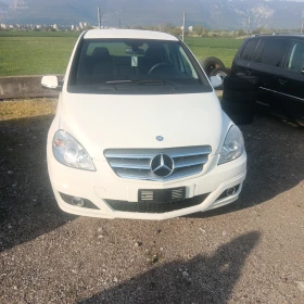 Mercedes-Benz B 180, снимка 1