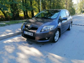 Toyota Auris  - изображение 1