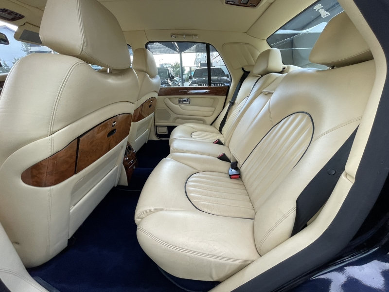 Bentley Arnage 4.4 V8, снимка 11 - Автомобили и джипове - 38093773