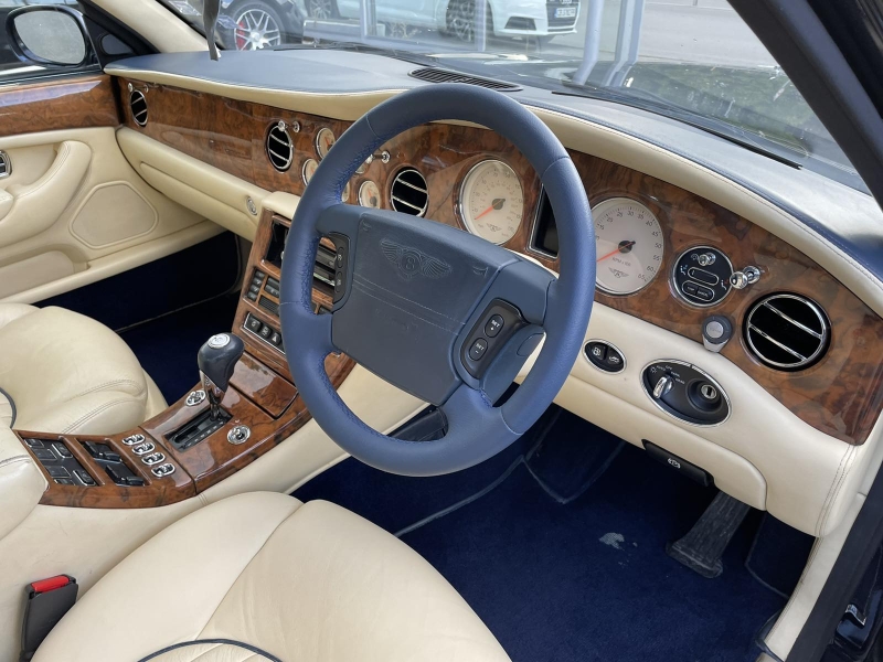 Bentley Arnage 4.4 V8, снимка 9 - Автомобили и джипове - 38093773