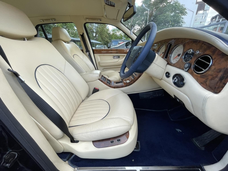 Bentley Arnage 4.4 V8, снимка 8 - Автомобили и джипове - 38093773