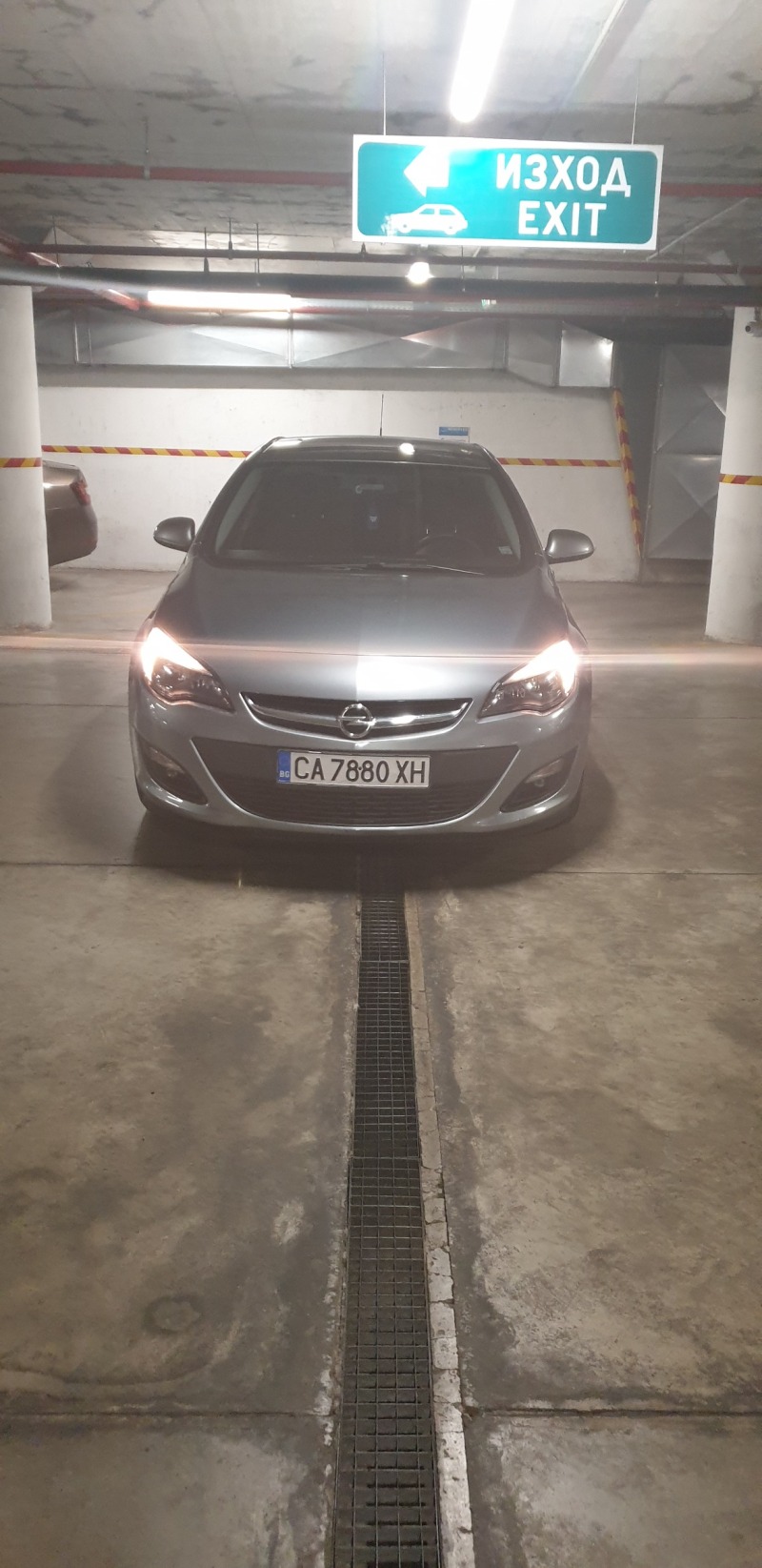 Opel Astra J, снимка 1 - Автомобили и джипове - 46370767