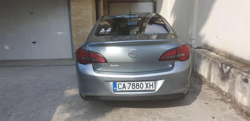 Opel Astra J, снимка 4 - Автомобили и джипове - 46370767