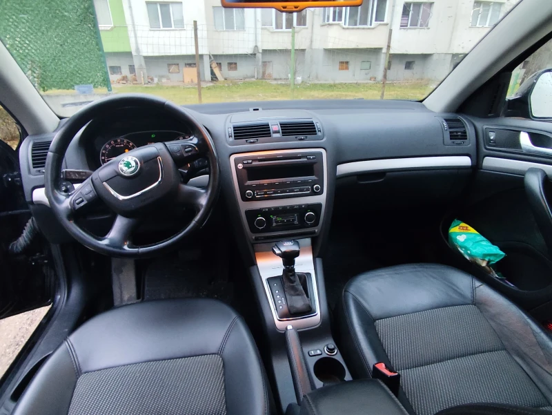 Skoda Octavia, снимка 10 - Автомобили и джипове - 48271214