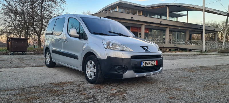 Peugeot Partner 1.6hdi 90ks, снимка 2 - Автомобили и джипове - 48870546