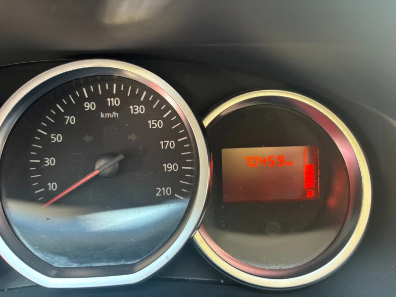 Dacia Sandero Stepway, снимка 8 - Автомобили и джипове - 51932549