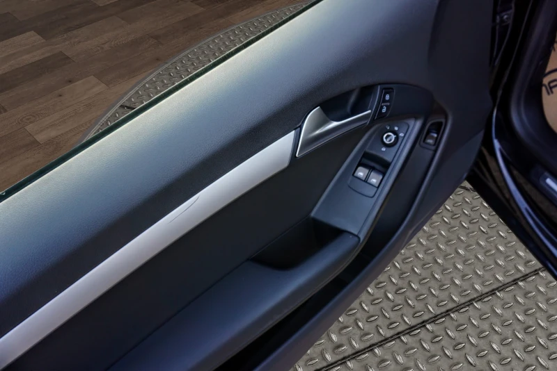 Audi A5 2.0TDI AMBIENTE, снимка 6 - Автомобили и джипове - 53009666