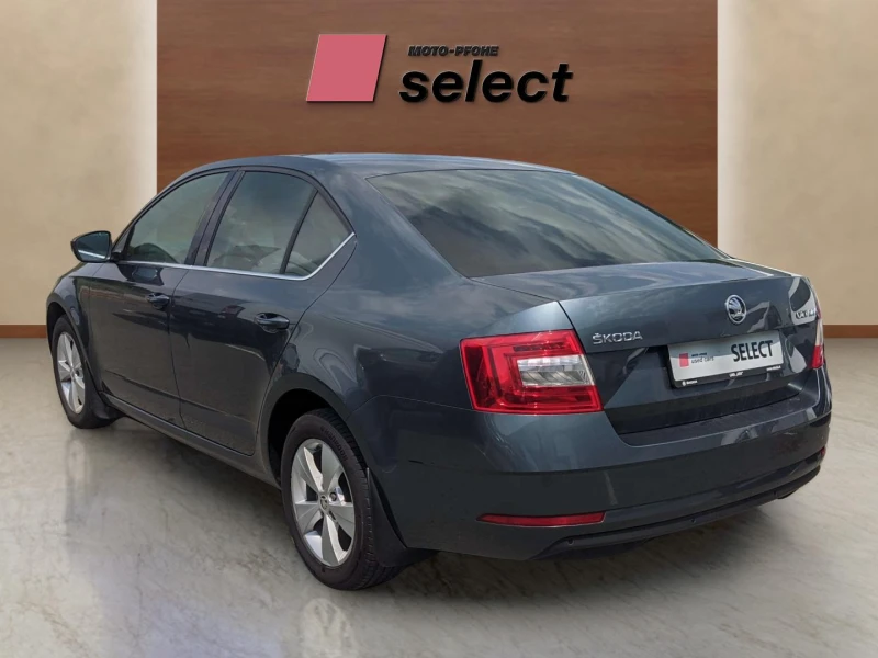 Skoda Octavia 1.6, снимка 2 - Автомобили и джипове - 53115509