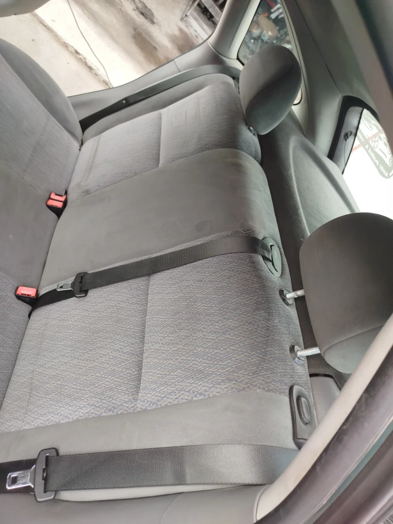 Ford Focus 1.4 75кс Газ, снимка 11 - Автомобили и джипове - 53479595