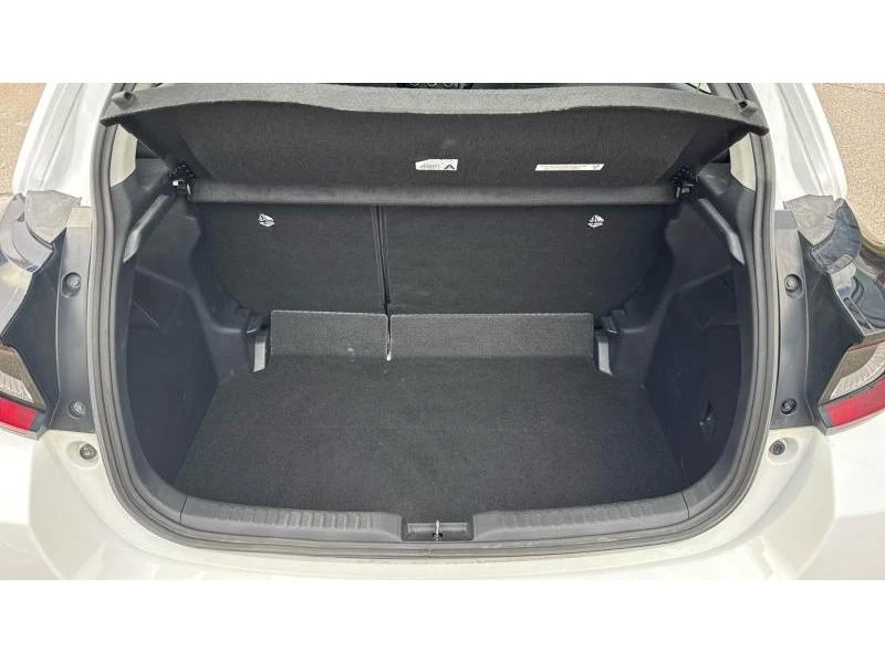 Toyota Yaris 1.5 Comfort - изображение 10