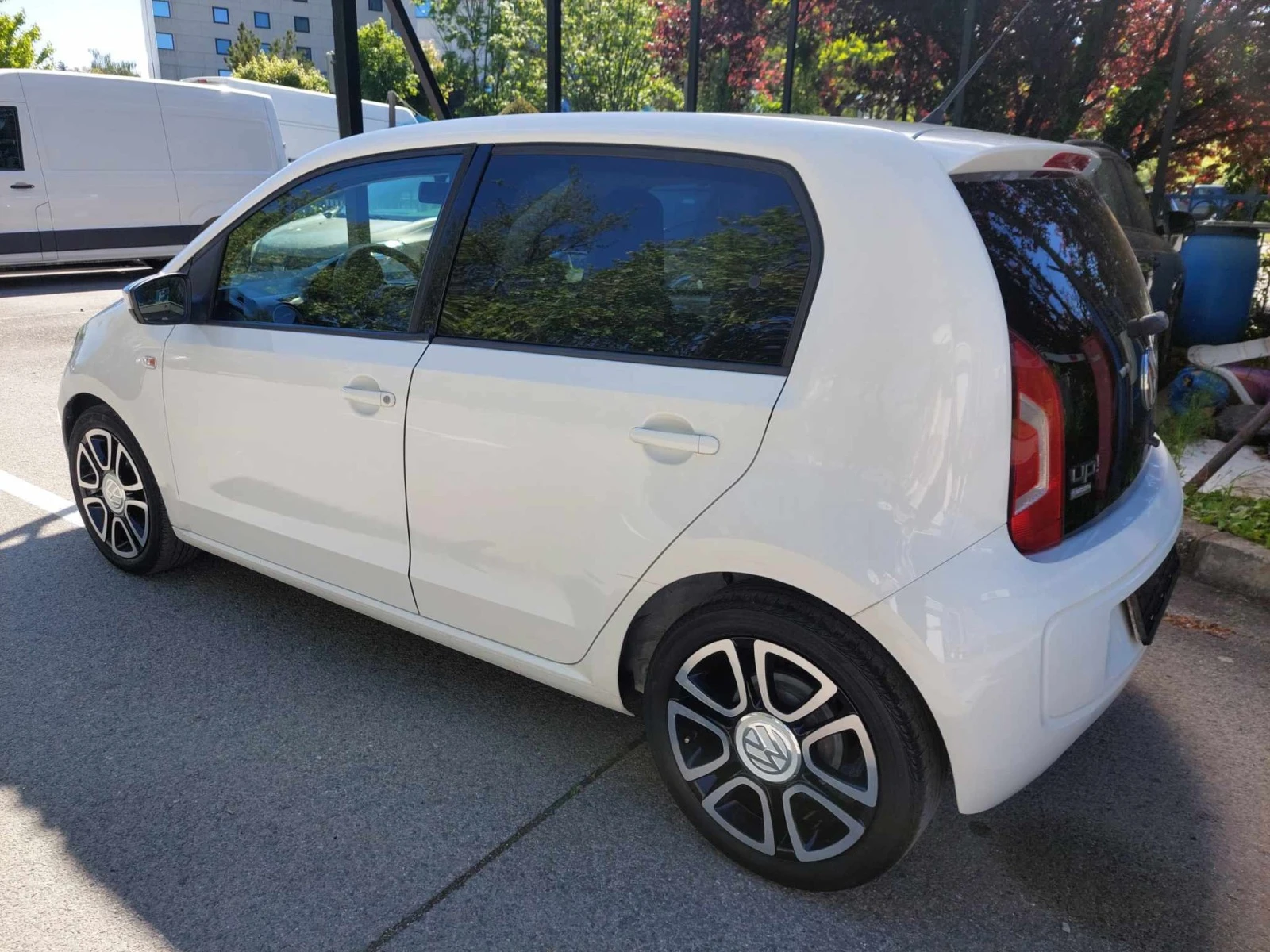 VW Up 1, 0i AUTOMATIC - изображение 2