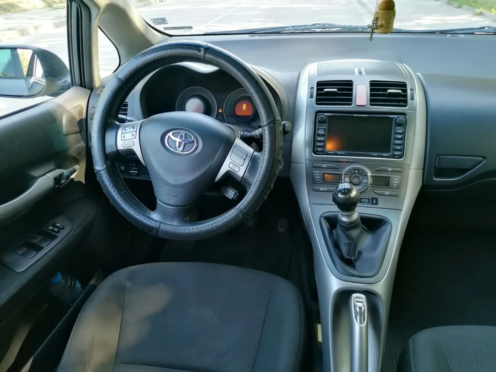 Toyota Auris  - изображение 5