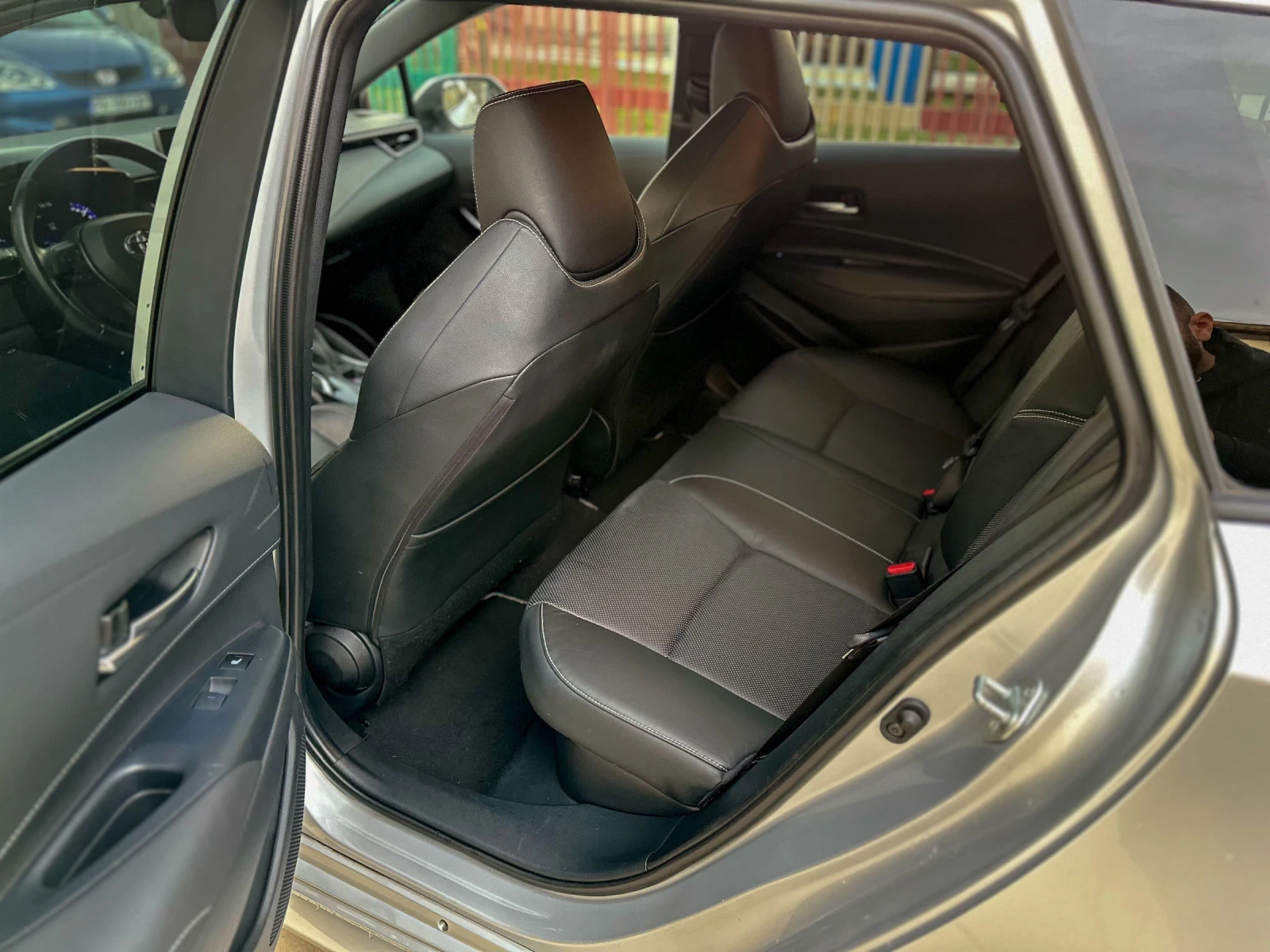 Toyota Corolla 1.8Hybrid/LUXURY/�������� | Mobile.bg � ����������� 12