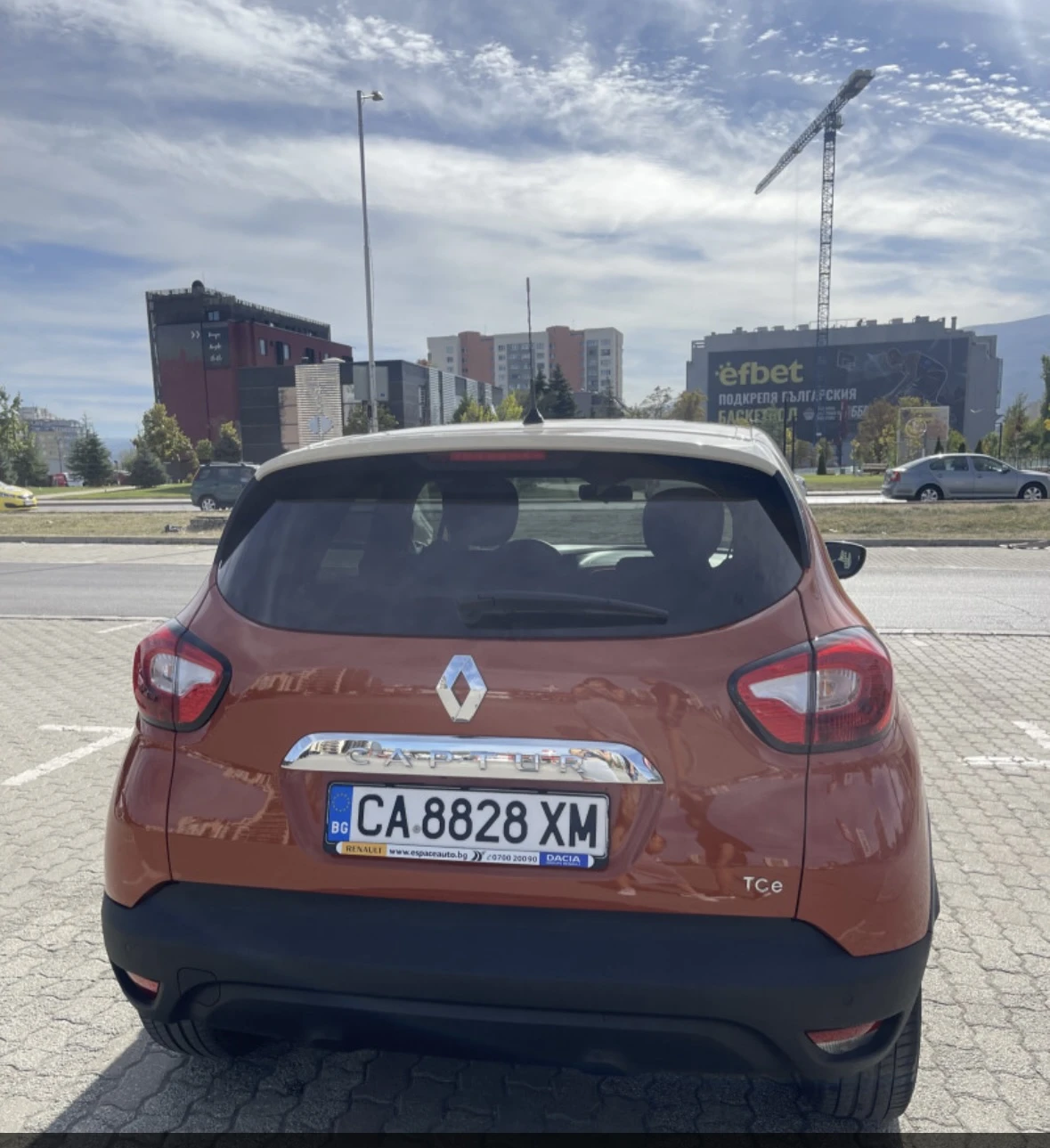 Renault Captur, снимка 6 - Автомобили и джипове - 53728712