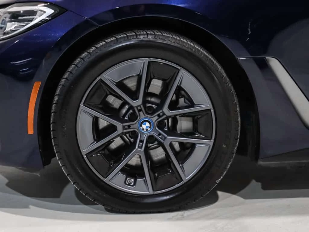 BMW i4 * eDrive35 / Gran Coupe / 360 camera / DISTRONIC, снимка 11 - Автомобили и джипове - 53787014