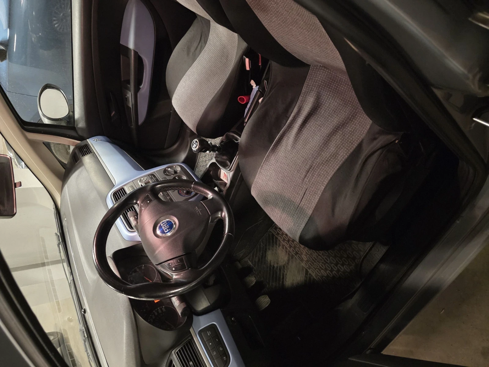 Fiat Punto Grande, снимка 6 - Автомобили и джипове - 53902968