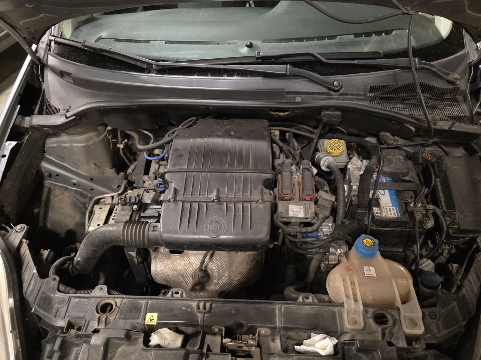 Fiat Punto Grande, снимка 11 - Автомобили и джипове - 53902968