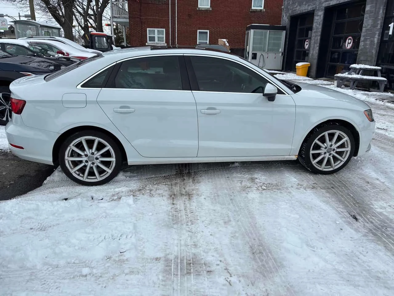 Audi A3 * 2.0T Progressiv * 2 КЛЮЧА* PANO* KEYLESS* ПОДГРЕ, снимка 3 - Автомобили и джипове - 53964829