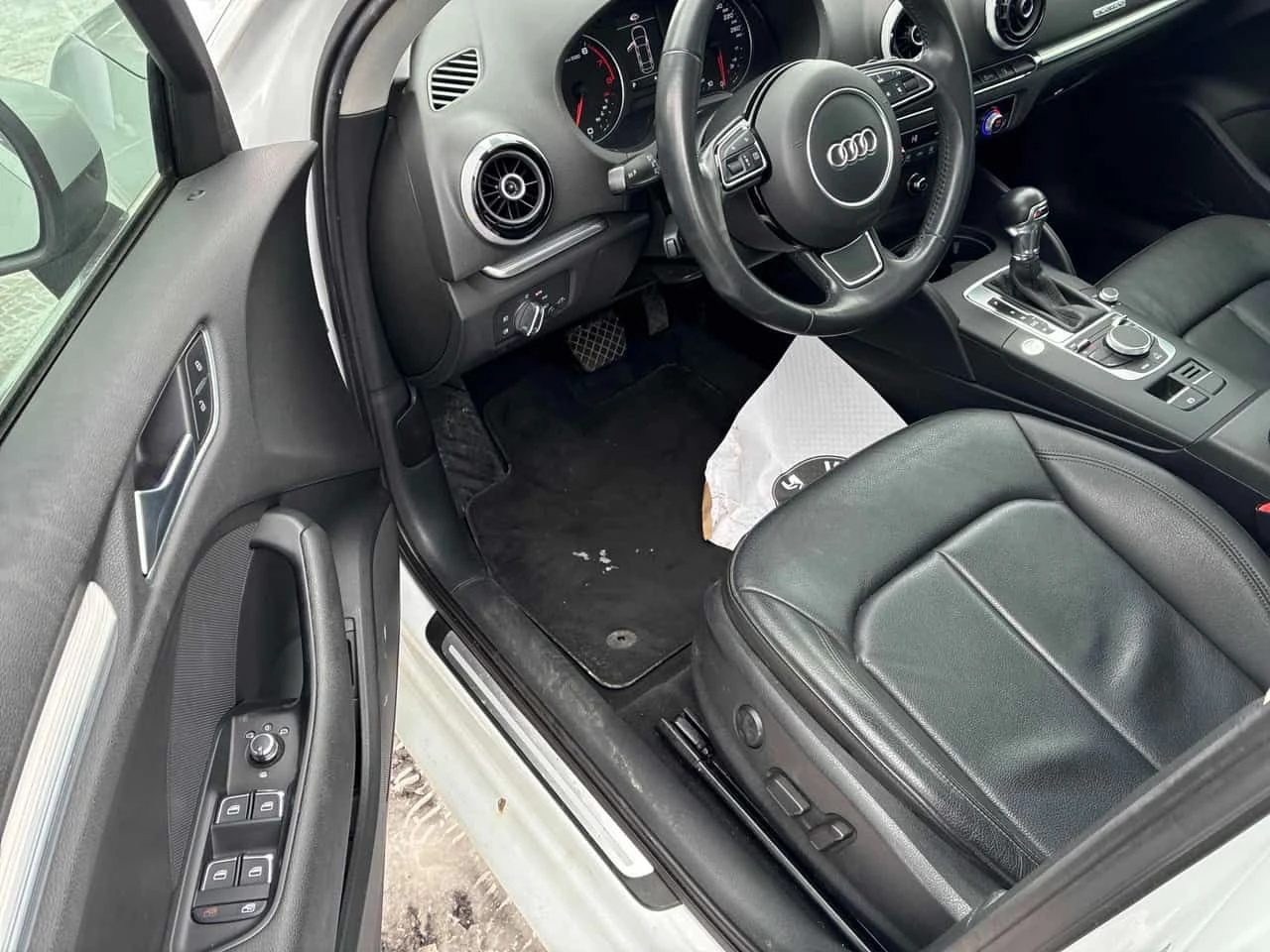 Audi A3 * 2.0T Progressiv * 2 КЛЮЧА* PANO* KEYLESS* ПОДГРЕ, снимка 5 - Автомобили и джипове - 53964829