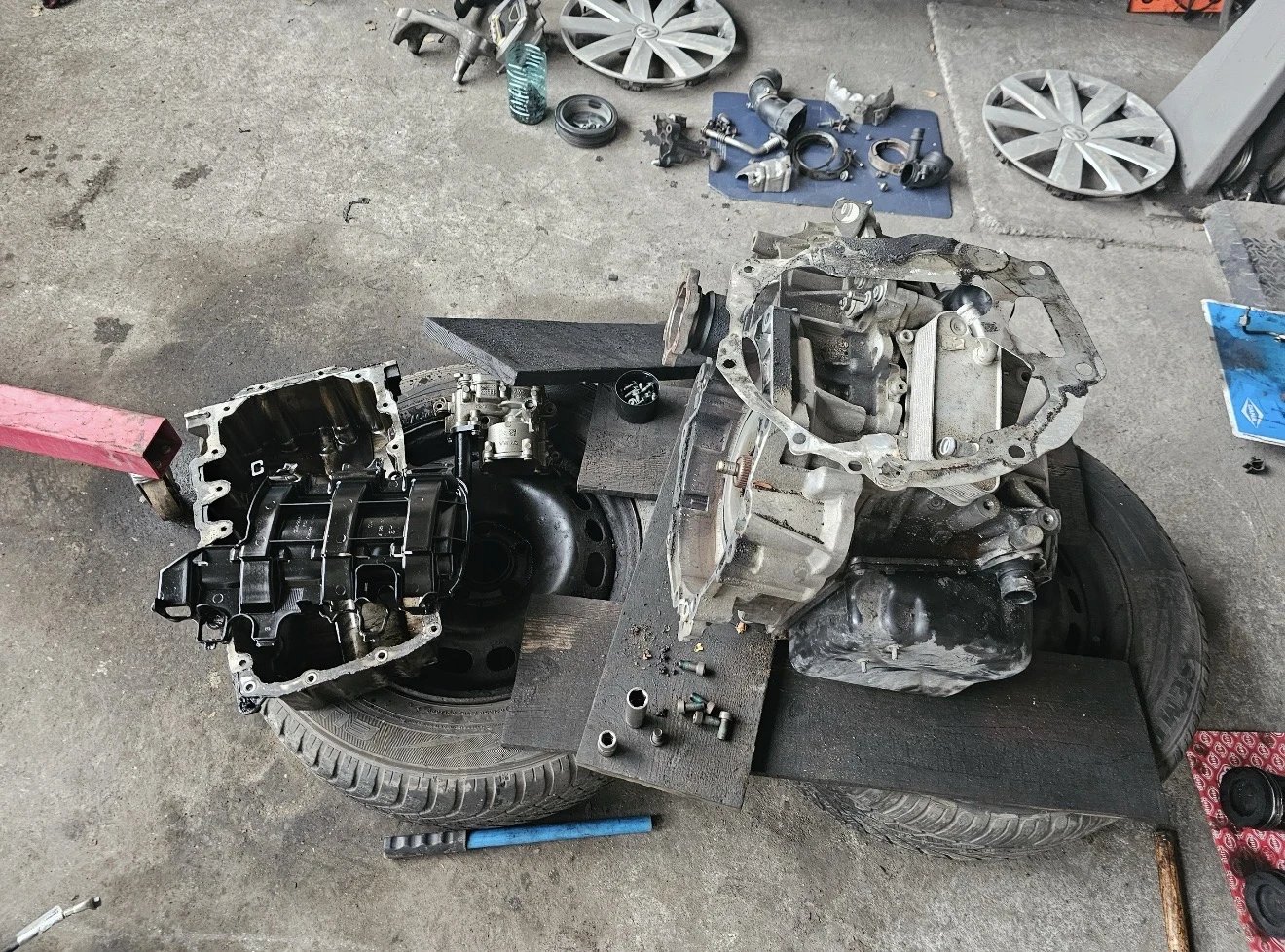 VW Passat 2.0 TDI, снимка 13 - Автомобили и джипове - 54032324