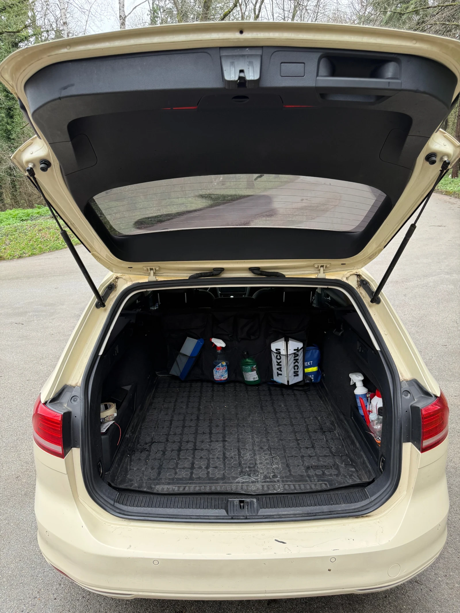 VW Passat 2.0 TDI, снимка 7 - Автомобили и джипове - 54032324